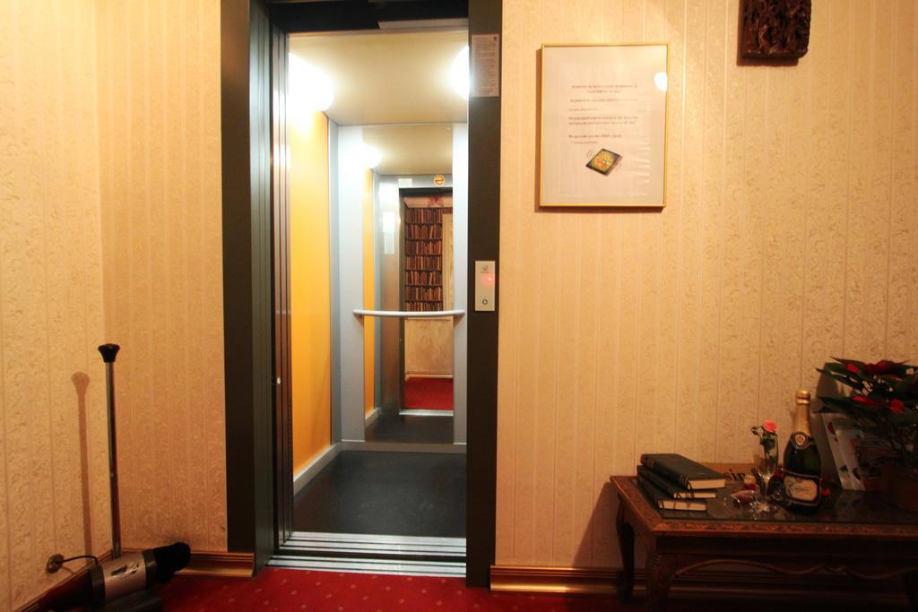 Hotel Ss Residence Unirii Букурещ Екстериор снимка