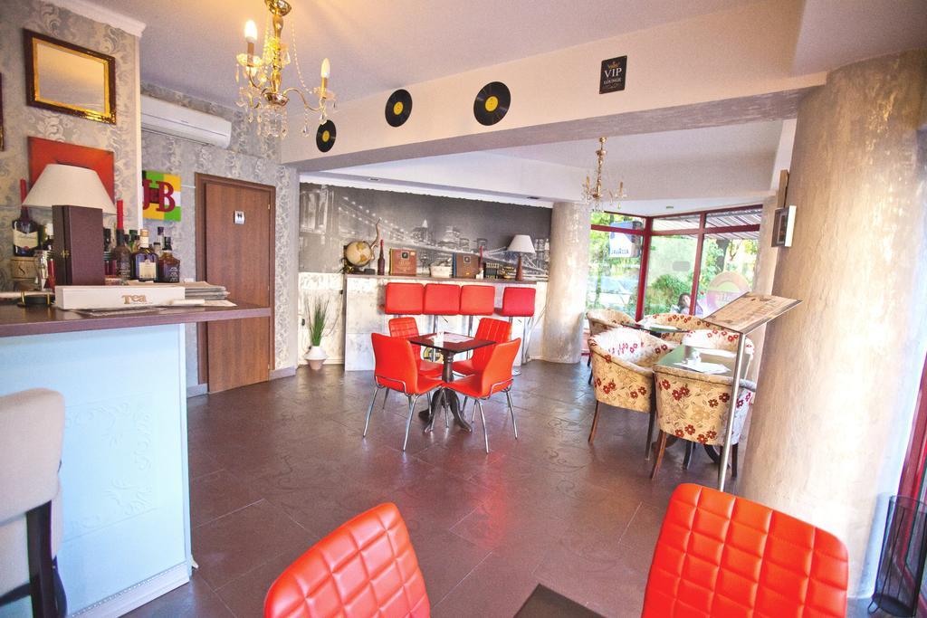 Hotel Ss Residence Unirii Букурещ Екстериор снимка